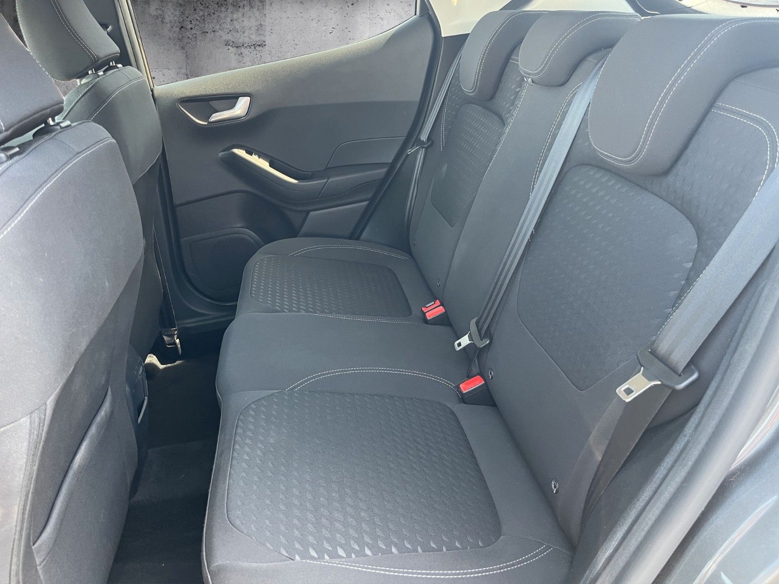 Fahrzeugabbildung Ford Fiesta Titanium X