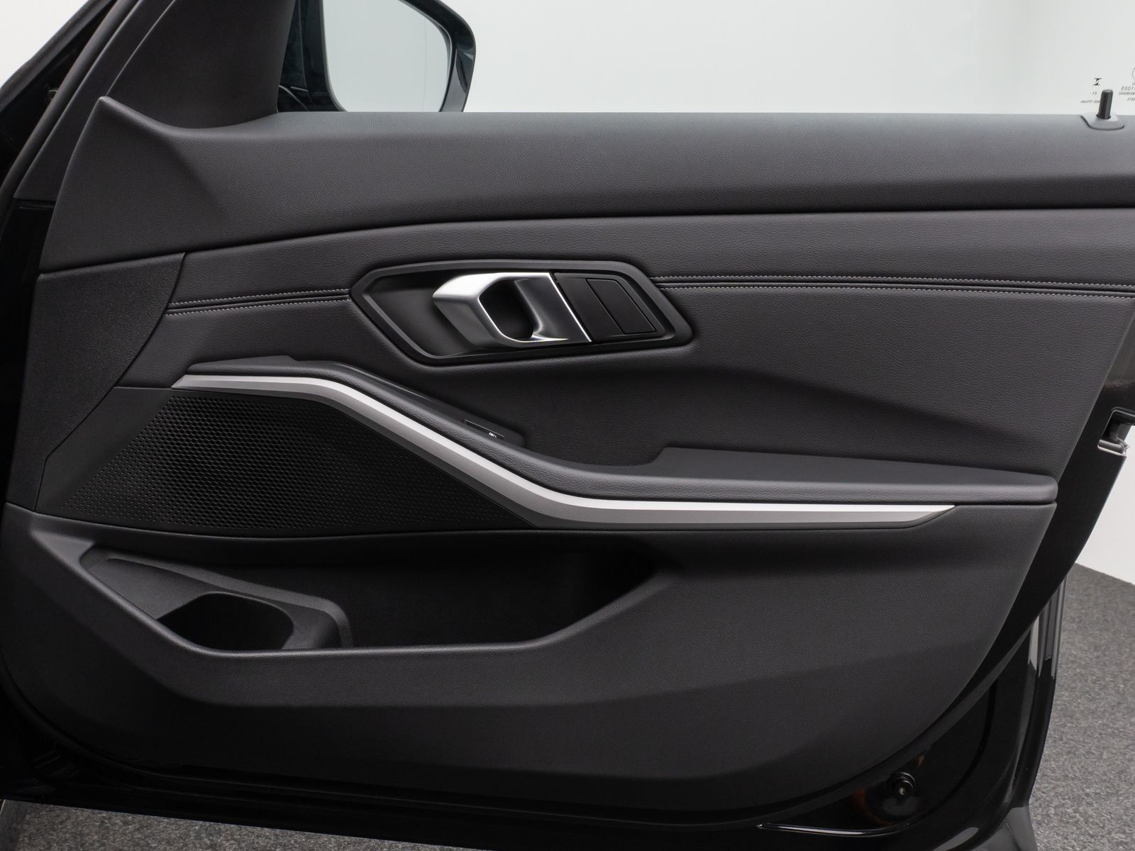Fahrzeugabbildung BMW 320d Lim. DAB HUD CockPitPro Leder PDC Sport