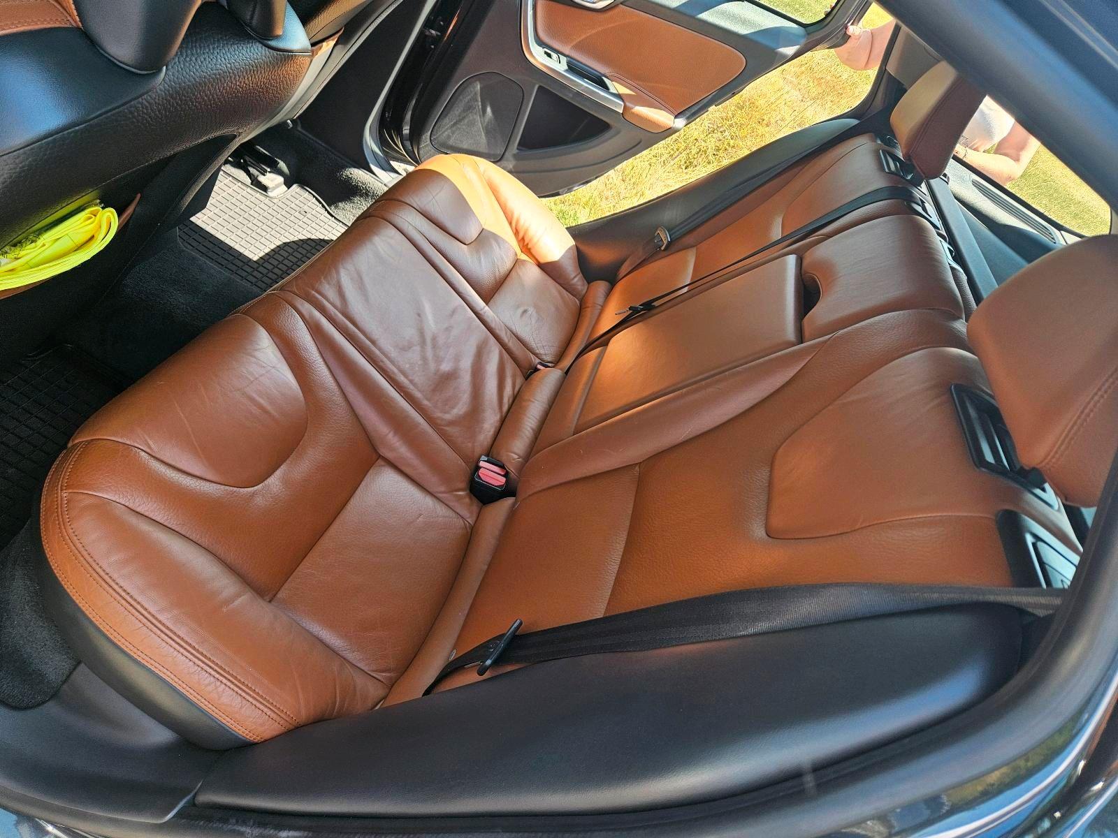Volvo V60 2011 — photo 9