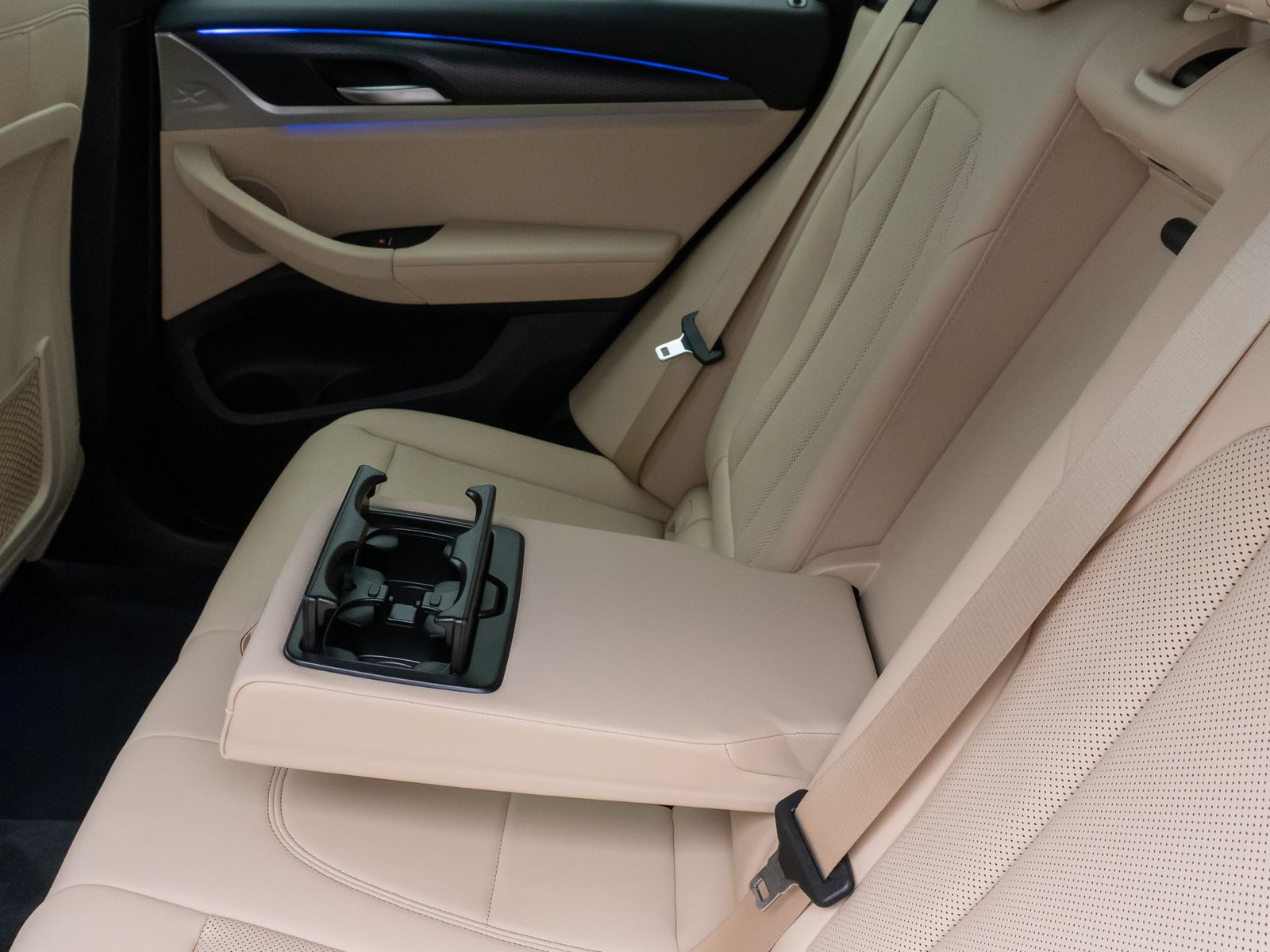 Fahrzeugabbildung BMW X3 xD20i M Sport HiFi Kamera DAB LED 19Zoll
