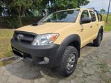 Toyota Hilux 2.5 Diesel   4x4 Klima AHK  dWGR105 - Toyota Hilux mit Diesel-Antrieb: Allradantrieb, Geländewagen, 2.5