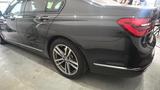 BMW 730d - - graue BMW 730