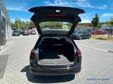Volkswagen Golf VIII Variant 2.0 TDI DSG Life NAVI/LED/AHK/ - Volkswagen Golf mit Diesel-Antrieb: Kombi, Automatik