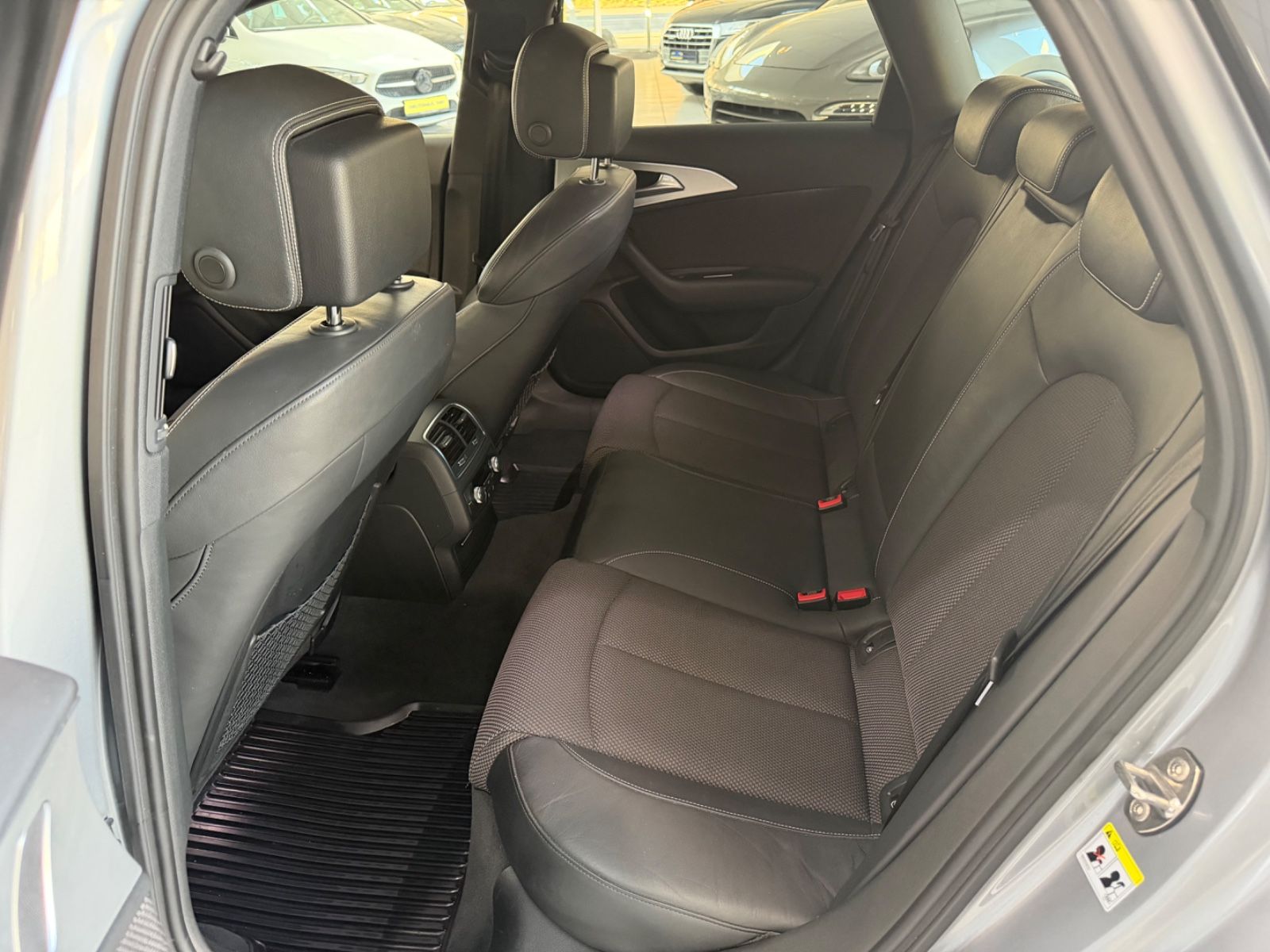 Fahrzeugabbildung Audi A6 Avant 2.0 TDI ultra*S-Line Plus