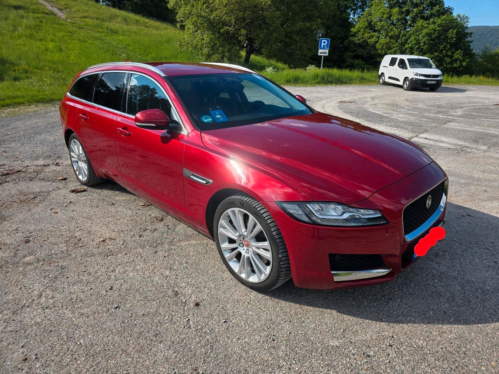 JAGUAR XF
