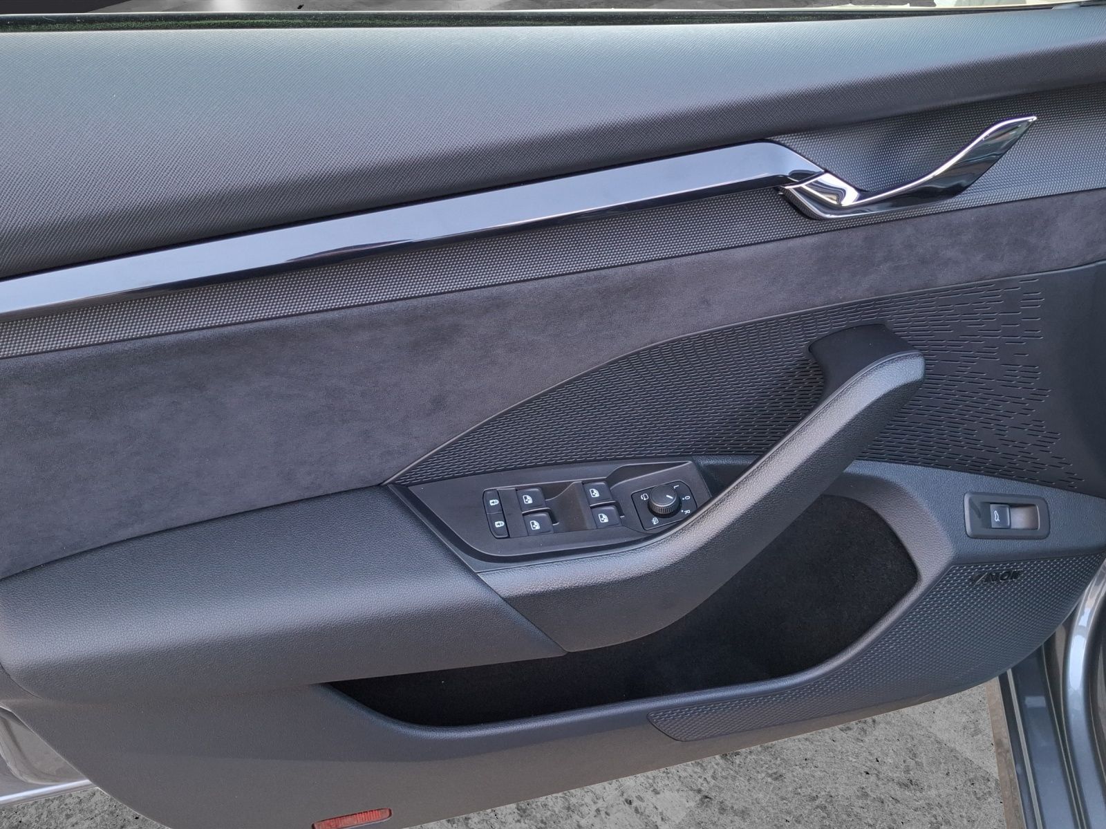 Fahrzeugabbildung SKODA Octavia Combi TDI RS Plus 4x4 Matrix Navi HUD AI