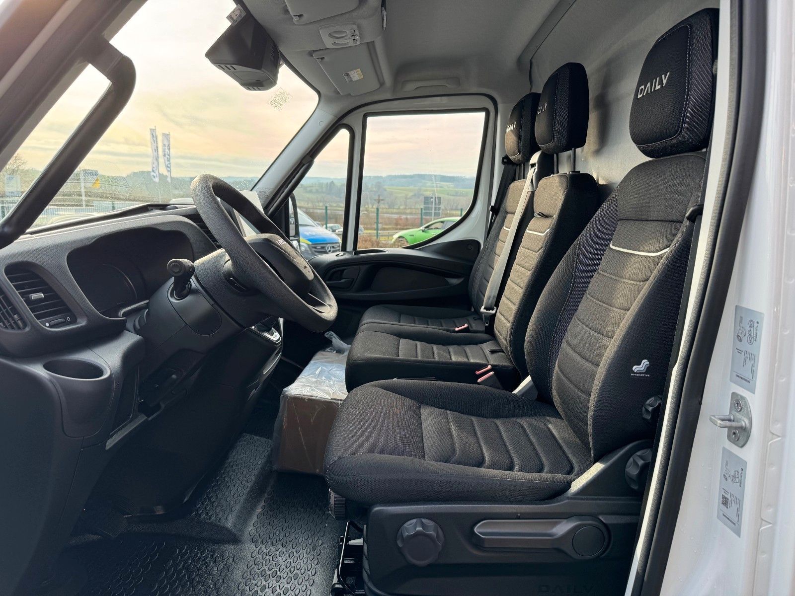 Fahrzeugabbildung Iveco Daily 35S18 A8 *Standkühlung*Kamera*Automatik*
