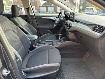 Ford Focus - 11