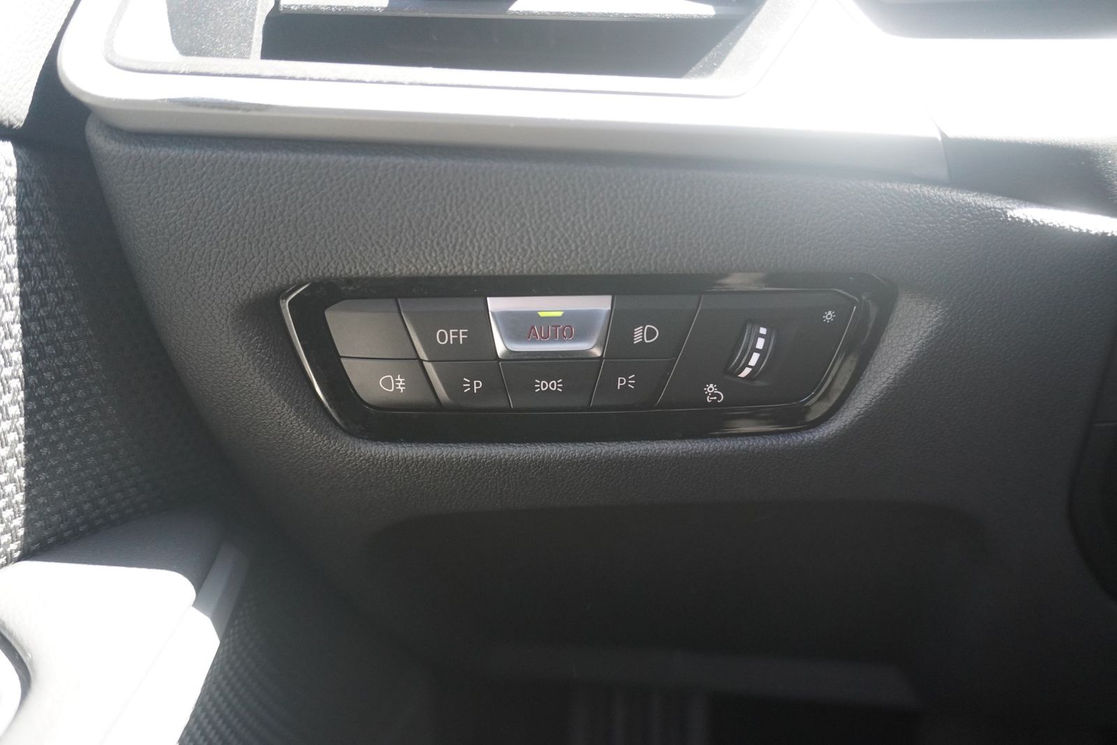 BMW 320e Touring Aut. LED Navi AHK ACC Android Apple foto 25