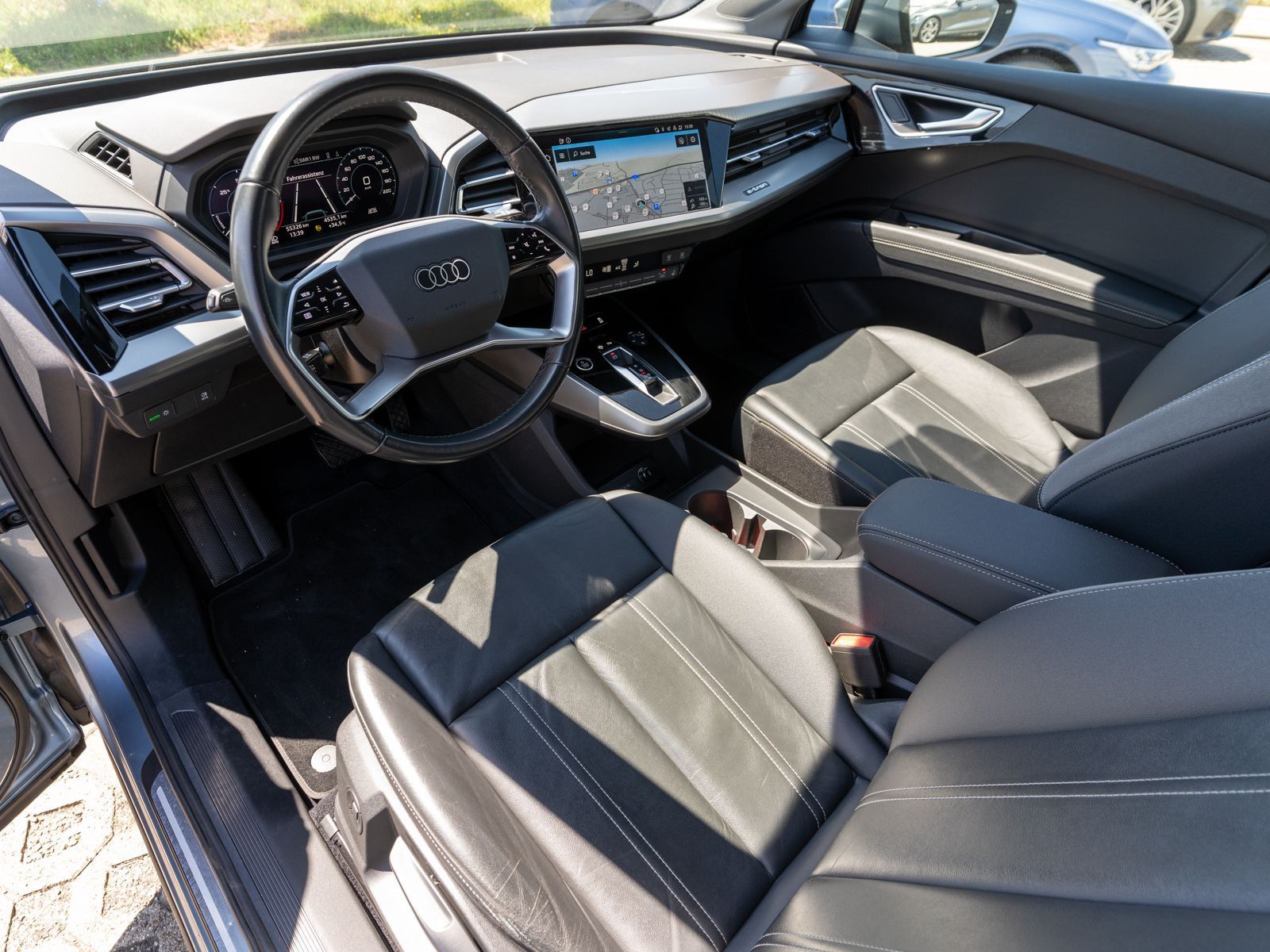 Audi Q4 45 e-tron quattro LED Navi PDC SHZ GRA VC foto 12