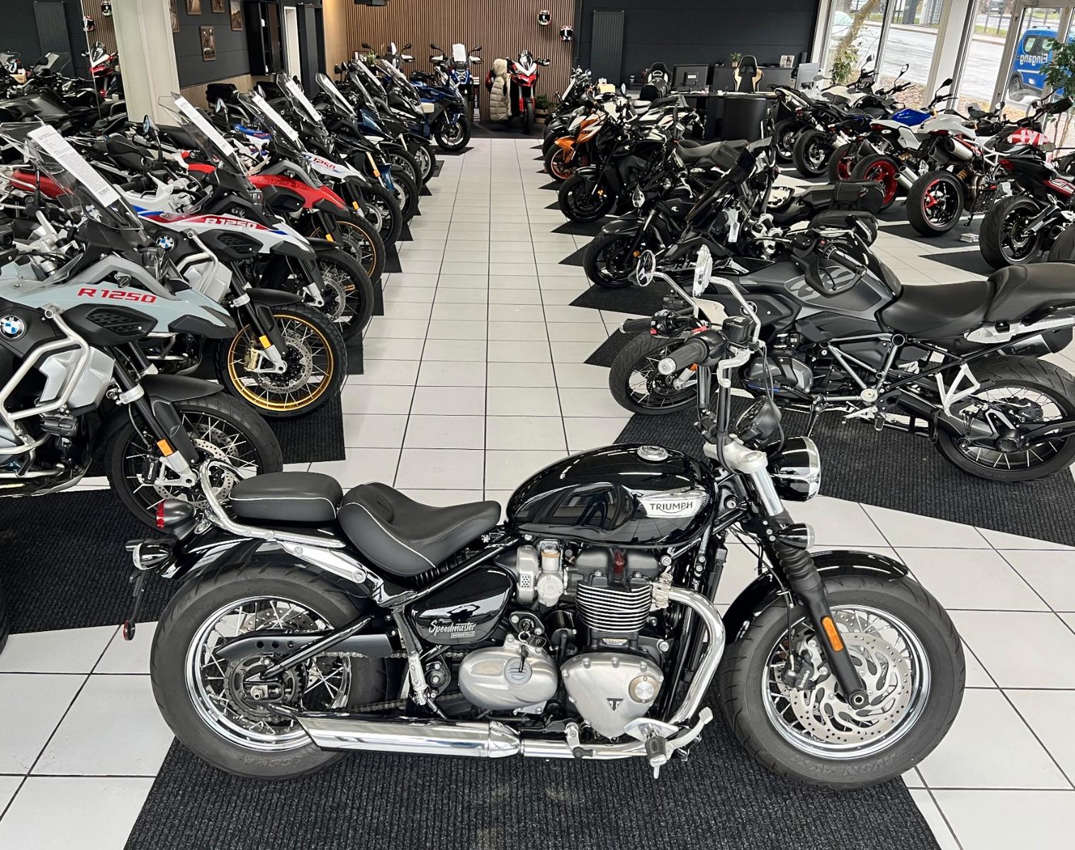 Triumph Bonneville Speedmaster *1.Hand*