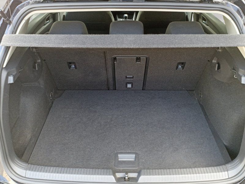 Fahrzeugansicht 19 Fahrzeugabbildung Volkswagen Golf VIII 1.5 TSI Life SMART-LINK+NAVI+LED-PLUS