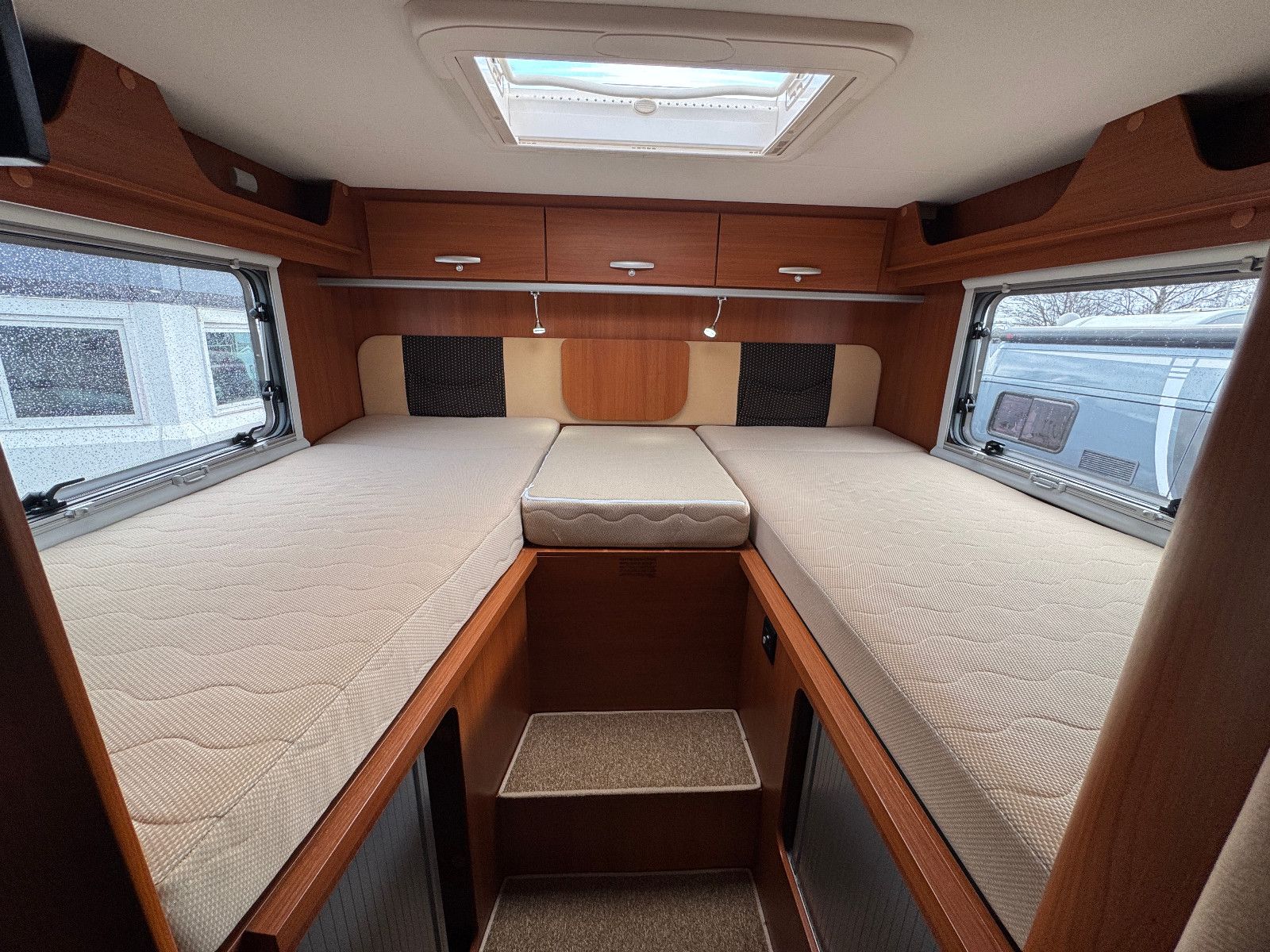 Vehicle image Miller TORONTO FIAT DUCATO SOLAR 2X TV SAT LUFTFEDER