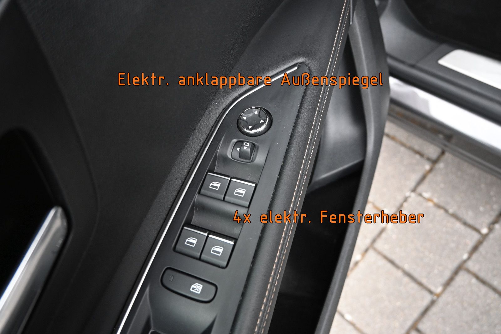 Fahrzeugabbildung Peugeot 5008 BlueHDi 130 GT °ACC°AHK°PANO°7-SITZE°ALARM°