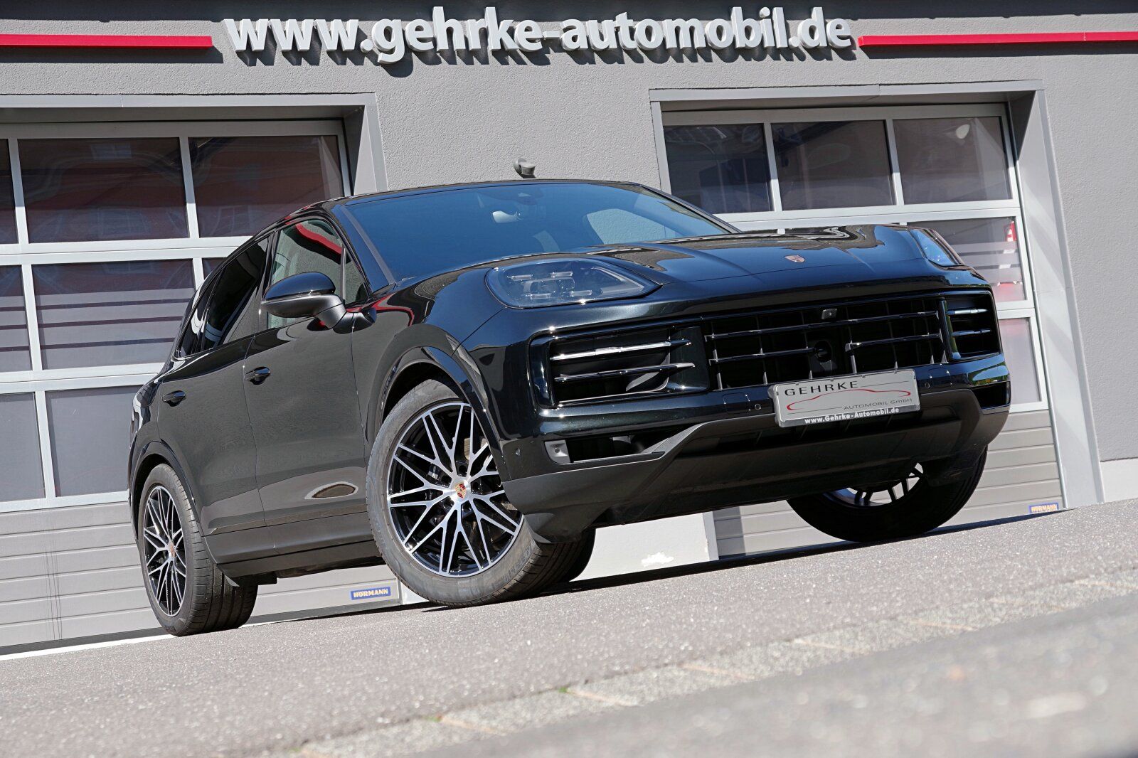 Porsche Cayenne - 1