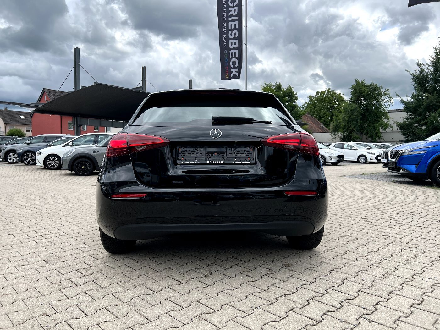 Mercedes-Benz A 180 DCT LED Navi Leder Rückfahrkamera DAB foto 3
