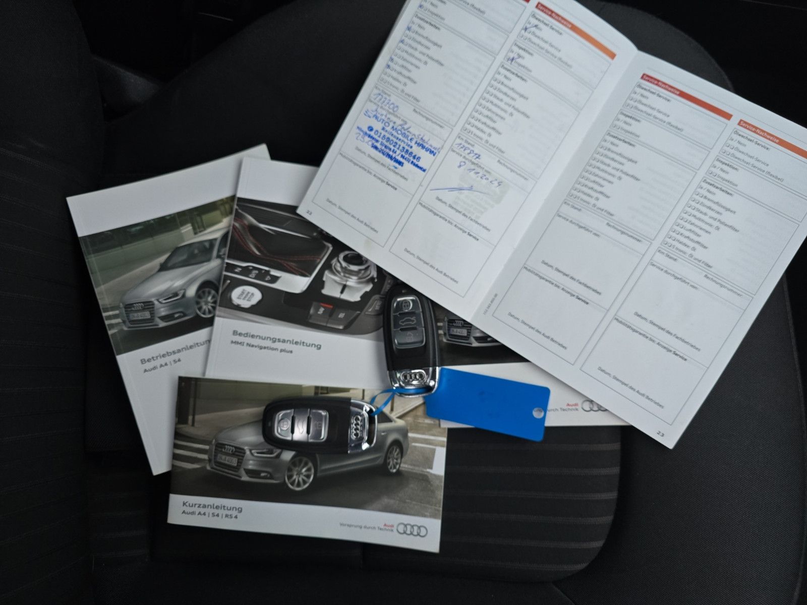 Fahrzeugabbildung Audi A4 Avant Ambiente+AHK+NAVi+TEMPOMAT+Elektr. Heck