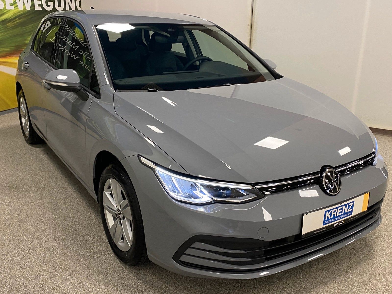 Fahrzeugabbildung Volkswagen Golf 1.0 TSI Life+GARANTIE BIS 2026+LED+PDC+ACC+