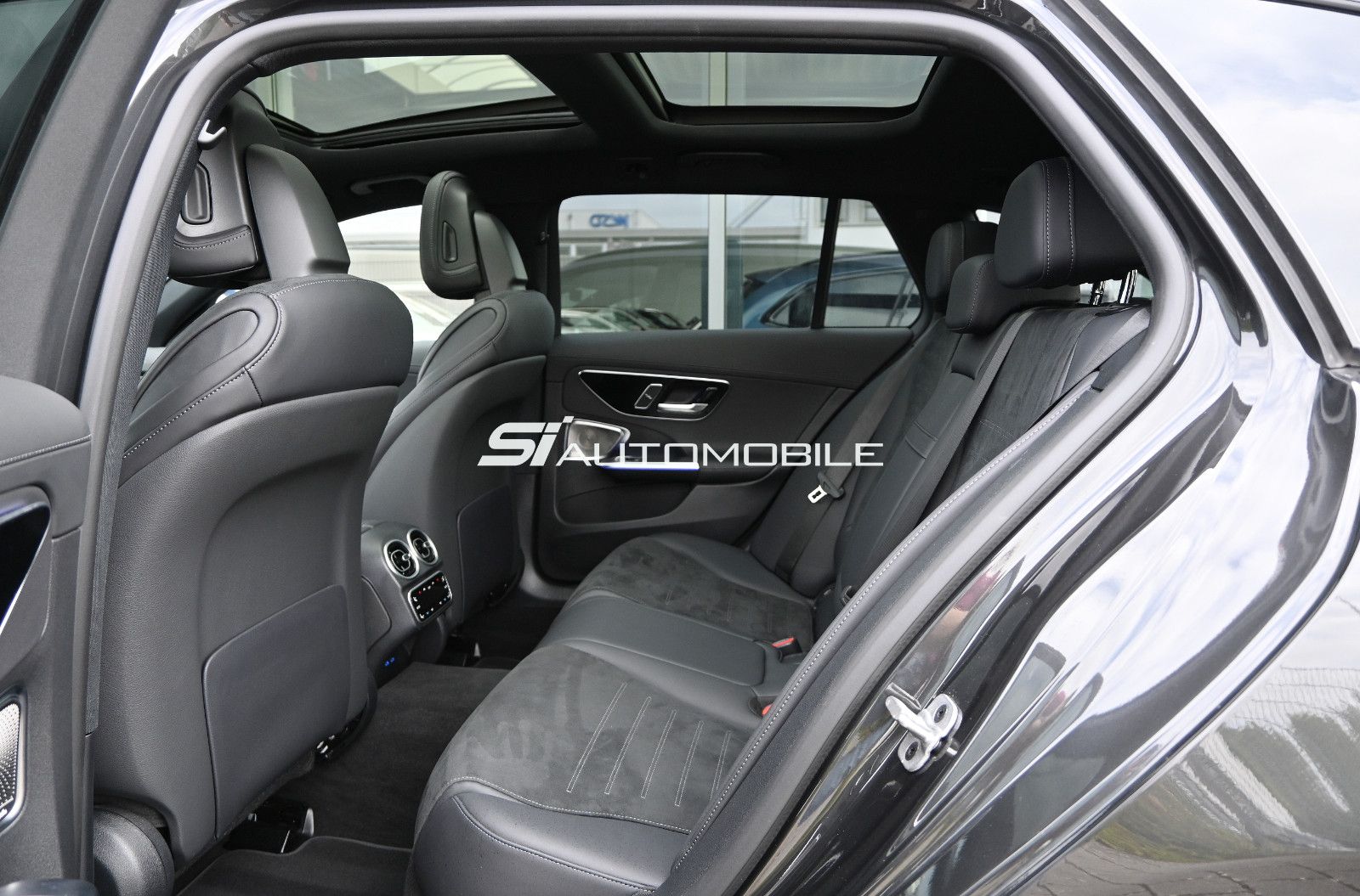 Fahrzeugabbildung Mercedes-Benz C 300 de T AMG Line NIGHT °ACC°BURMESTER°HUD°PAN