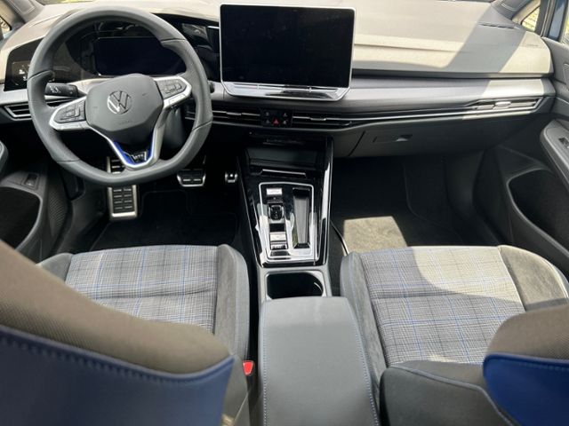 Fahrzeugabbildung Volkswagen Golf VIII 1.5TSI EHYBRID GTE IQ.LIGHT KAMERA HEA