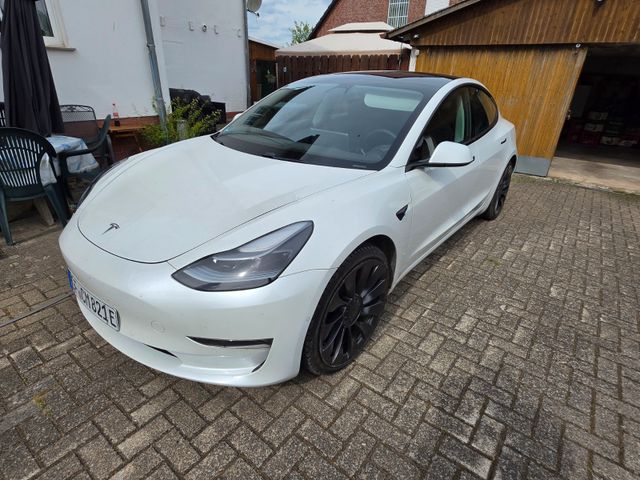 TESLA Model 3