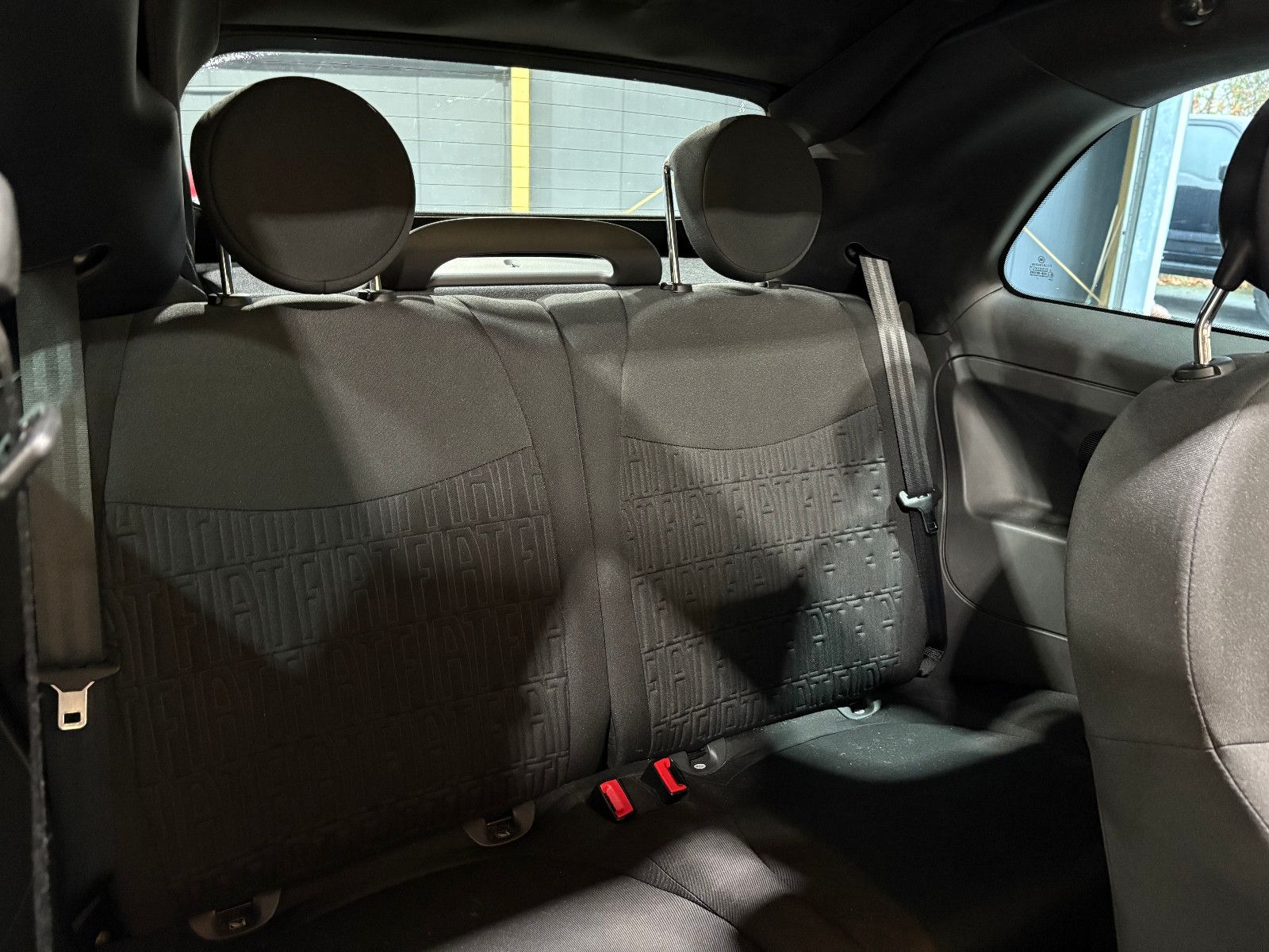 Fahrzeugabbildung Fiat 500 Dolcevita/PANO/PDC/KLIMA/DAB/TEMPOMAT/BLUETO