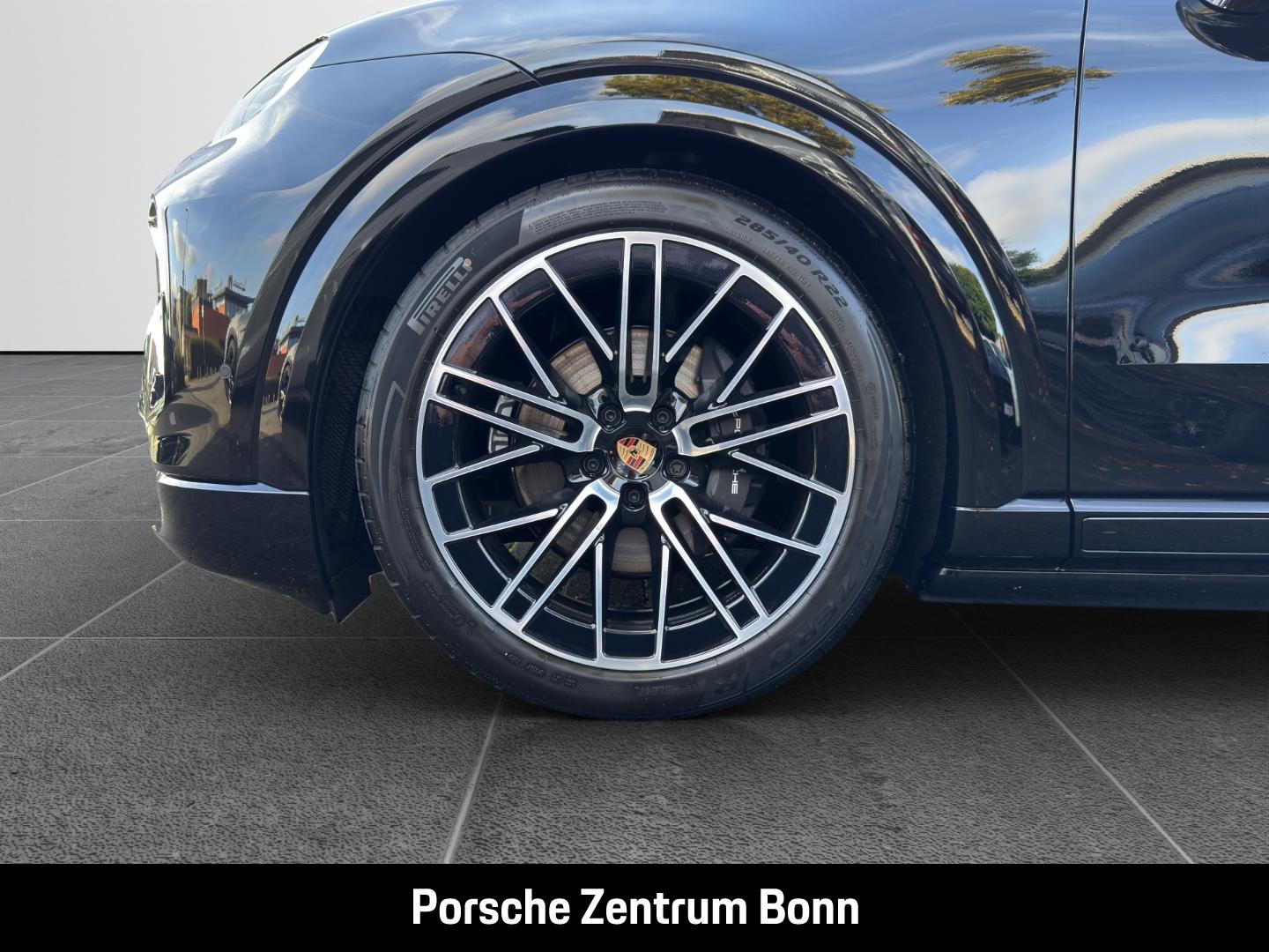 Porsche Cayenne Coupe Electric HA-Lenkung Head-Up BOSE