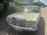 Mercedes-Benz Mercedes W115 220/8 Benzin, 5 Gang - Mercedes-Benz 220 aus 1969