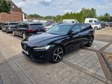 Volvo V60 Kombi Plus Dark B4*LEDER*MEMORY*STNDHZ*4XSHZ - Volvo V60 in Essen