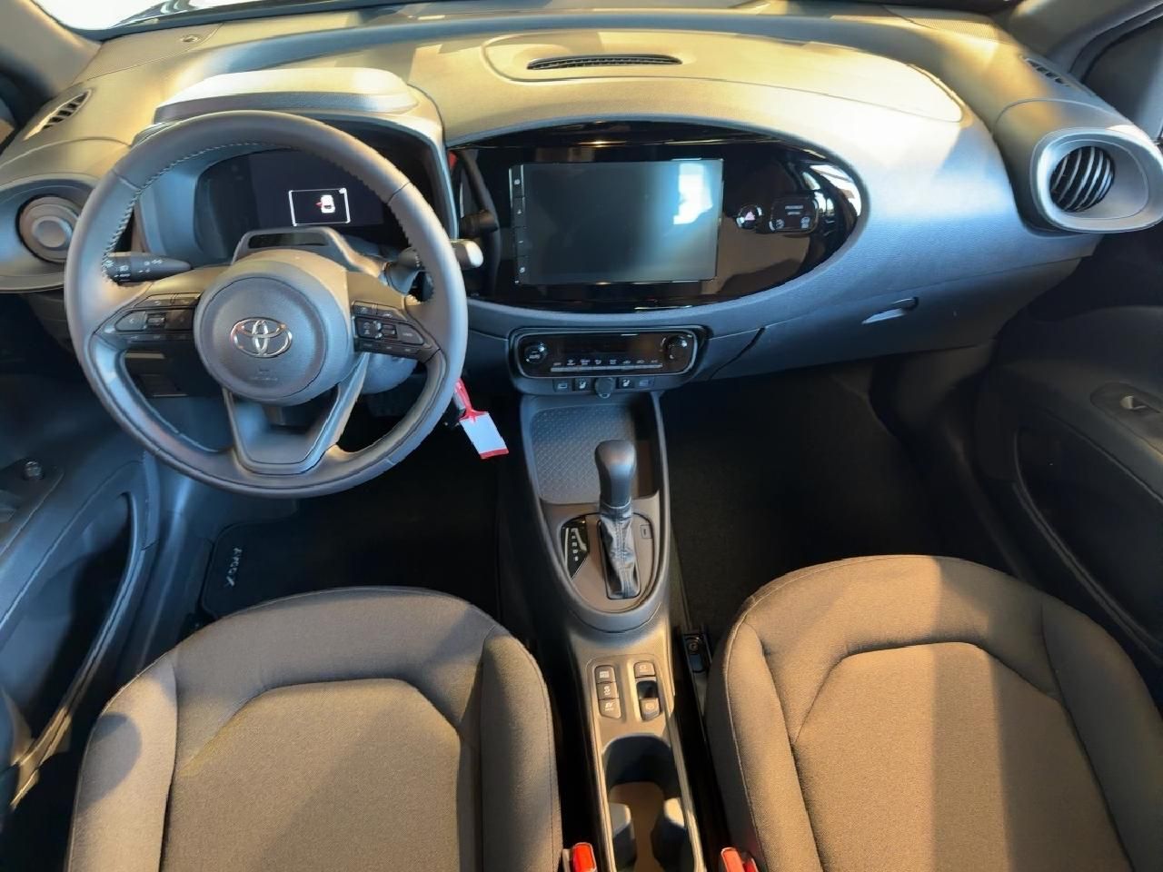 Fahrzeugabbildung Toyota Aygo X Hybrid Active *RFK+SHZ+1,99% bis 30.6*