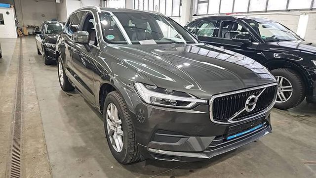 Volvo XC 60 Momentum Pro AWD *Pano*