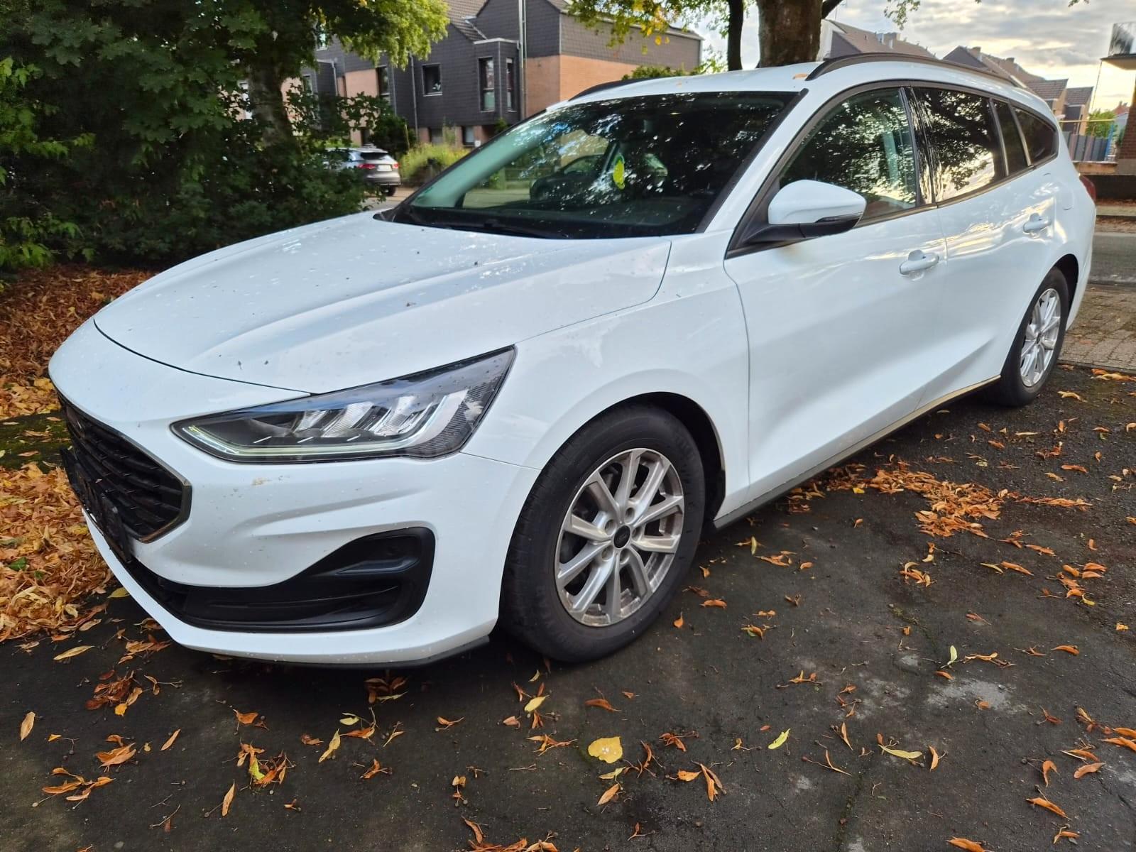 Ford Focus Cool & Connect Kamera 8x bereift