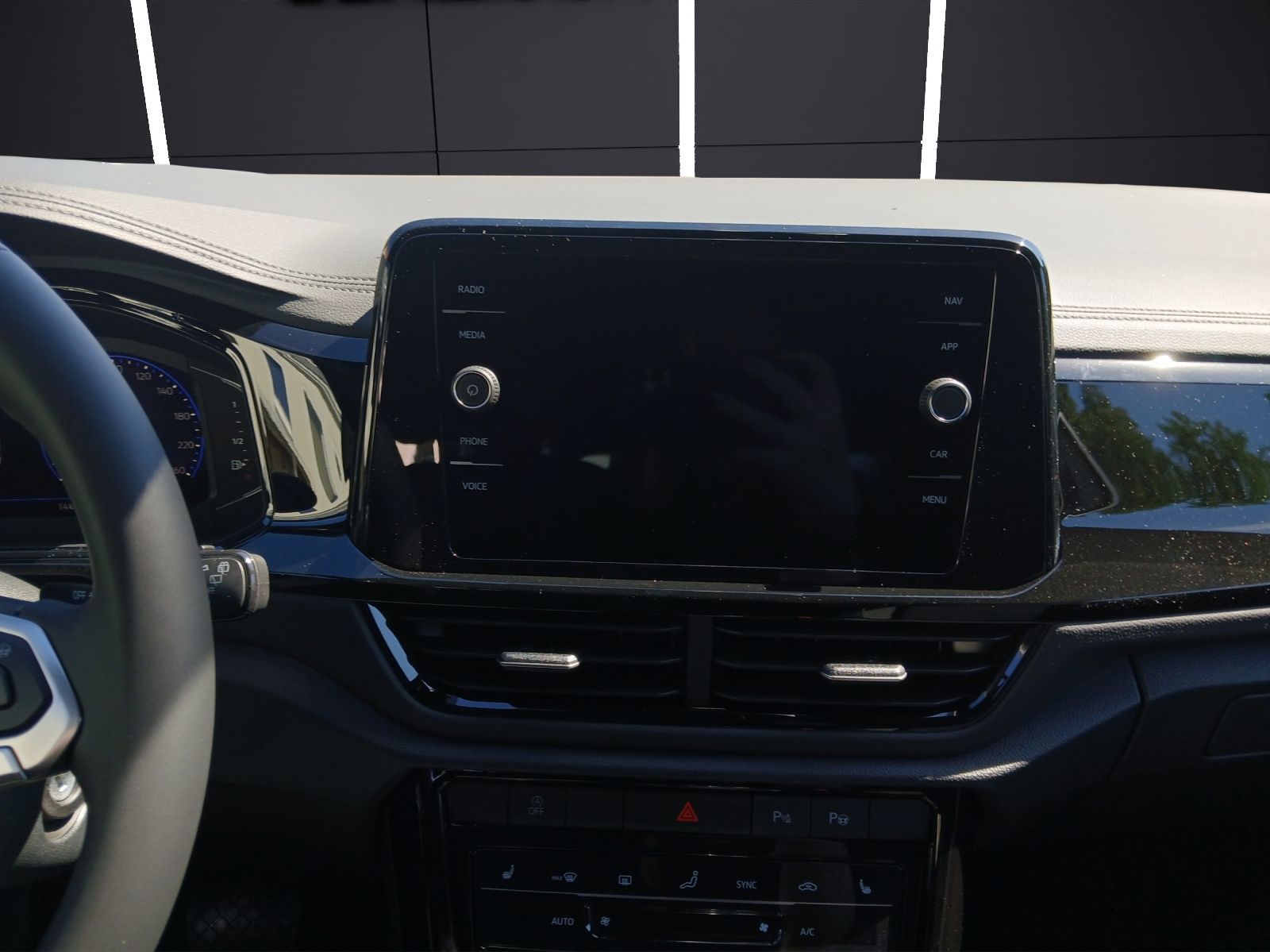 Fahrzeugabbildung Volkswagen T-Roc Style 2.0 l TDI SCR 4MOTION 110 kW 2.0l TD