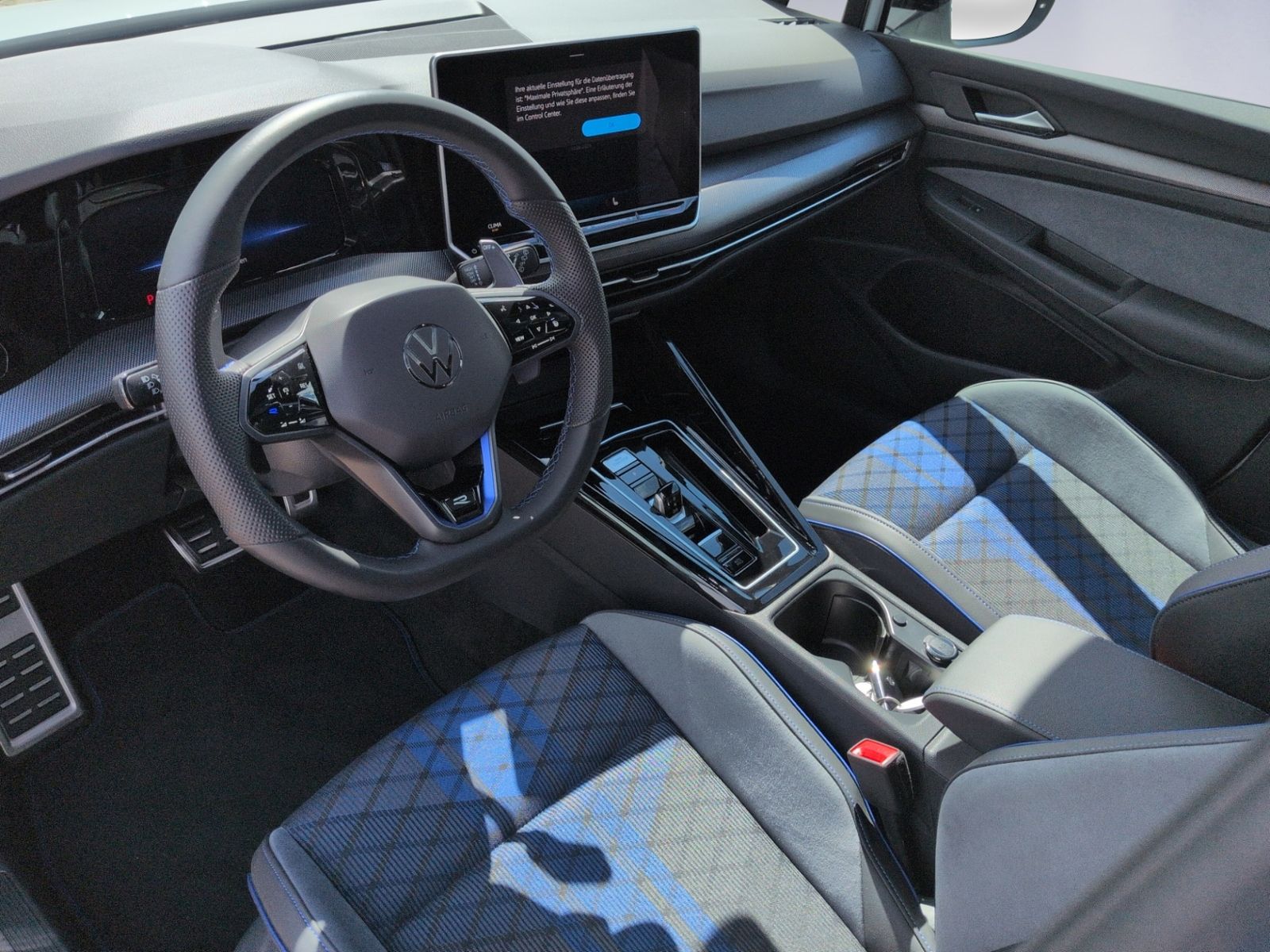 Golf R BLACK EDITION  AKRA+PANO+HARMAN+WARMENAU+