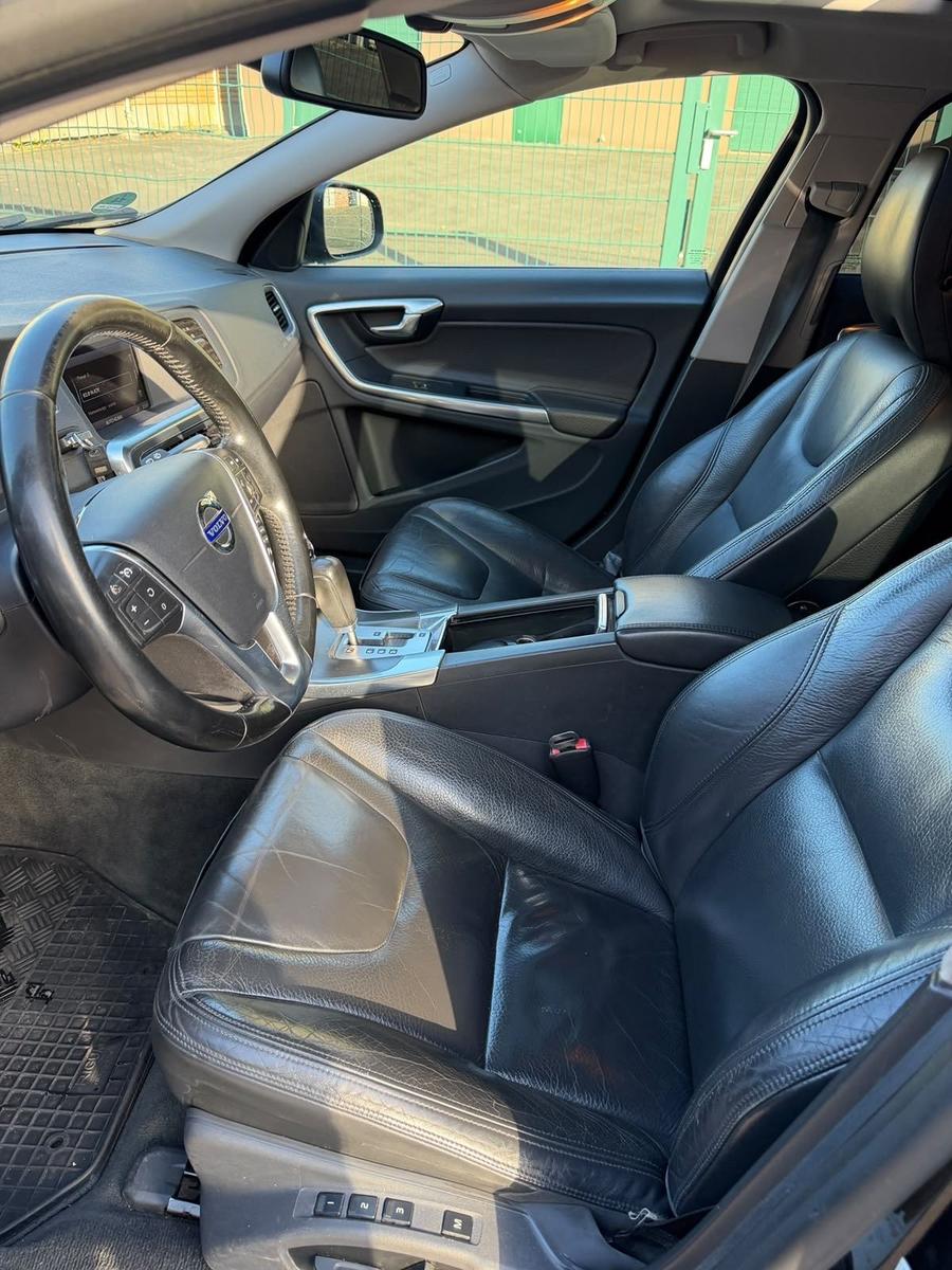 Volvo V60 2011 — photo 5