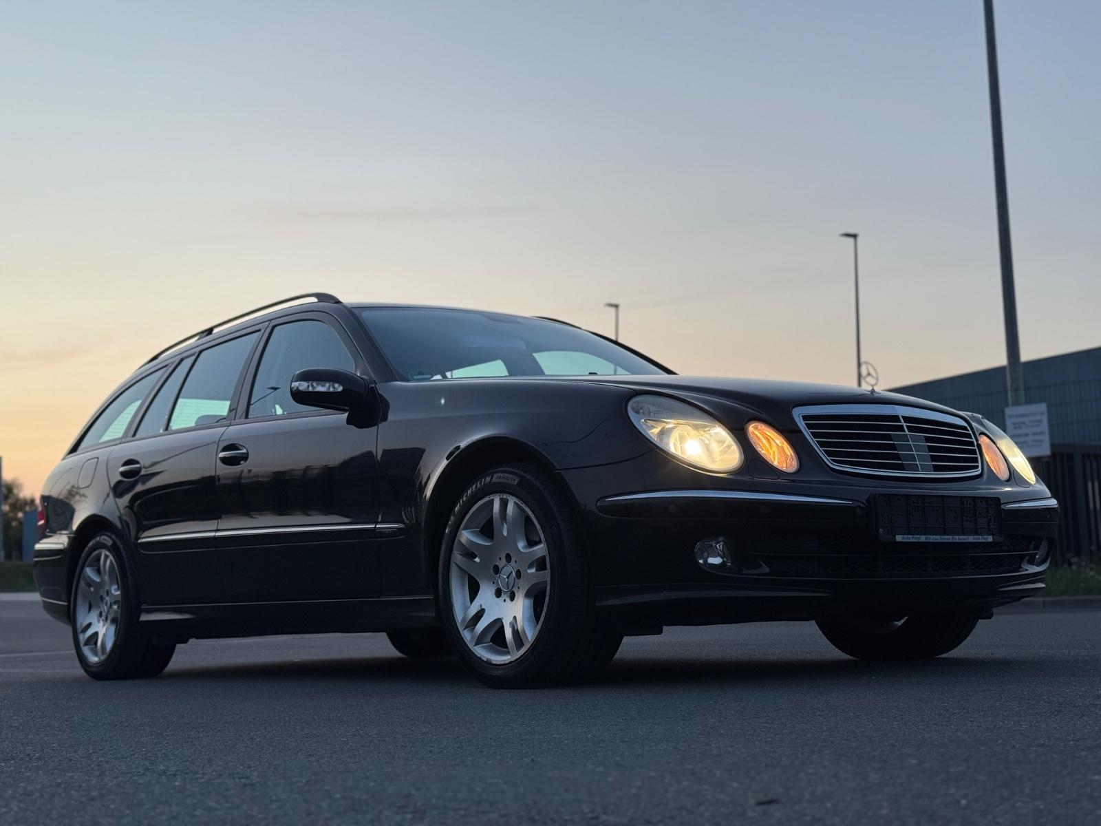 Mercedes-Benz E350 2005 — photo 24
