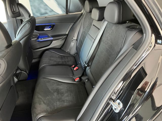 Fahrzeugabbildung Mercedes-Benz C 300 d T-Modell AMG/Night/AHK/Digitallight