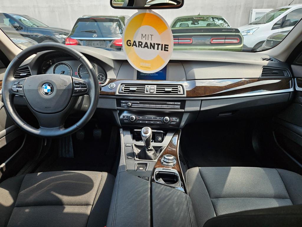BMW 523