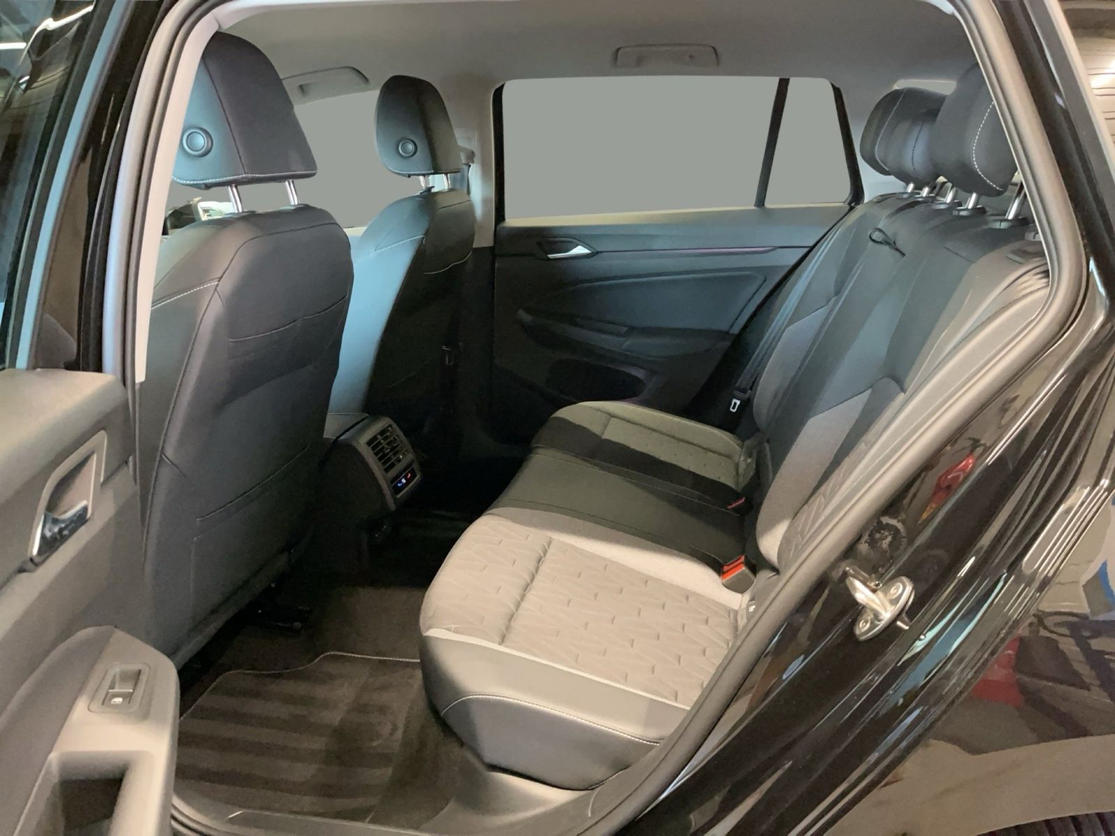 Volkswagen Golf - Bild 13