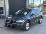 Volkswagen Tiguan 2,0 TDI 4Motion Life DSG / AHK / STHZ ...
