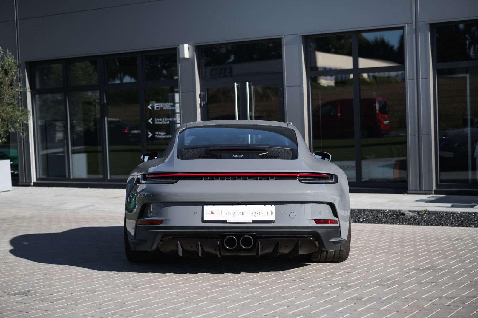 Fahrzeugabbildung Porsche 992 GT3  Touring-PTS-Lift-LED-Bose-Vollschale