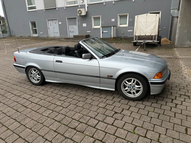 BMW E36 320 Cabrio