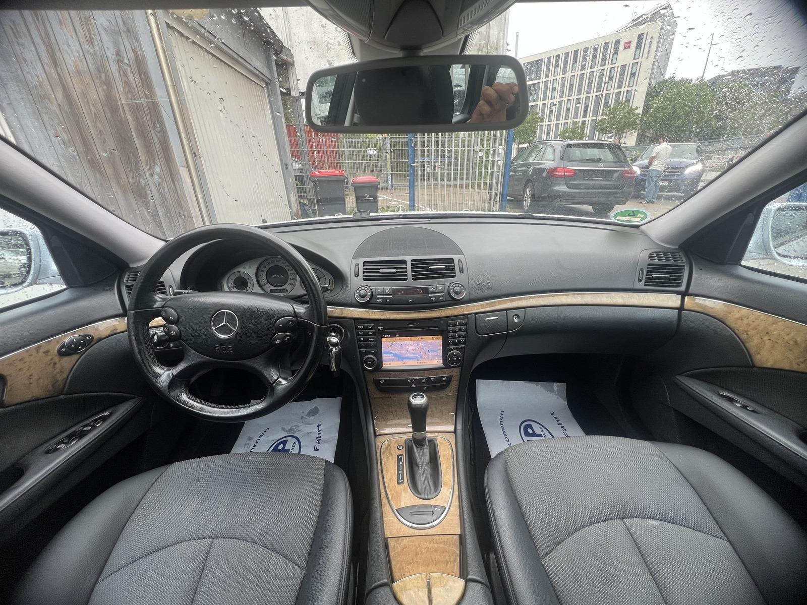 Mercedes-Benz E 220 CDI T BleuEfficiency Avantgarde*Tiptronic