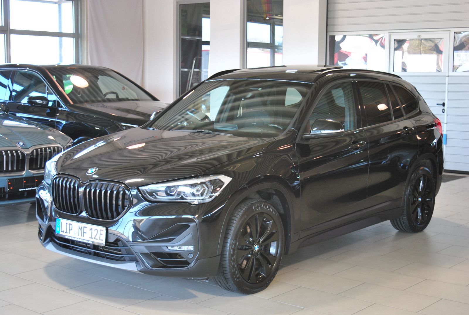 BMW X1 xDr 25e Advantage Sports. HuD Kamera AHK Pano