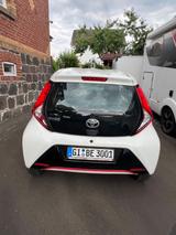 Toyota Aygo (X) 1,0-l-VVT-i x-play connect x-shift ... - Toyota Aygo (X) von privat