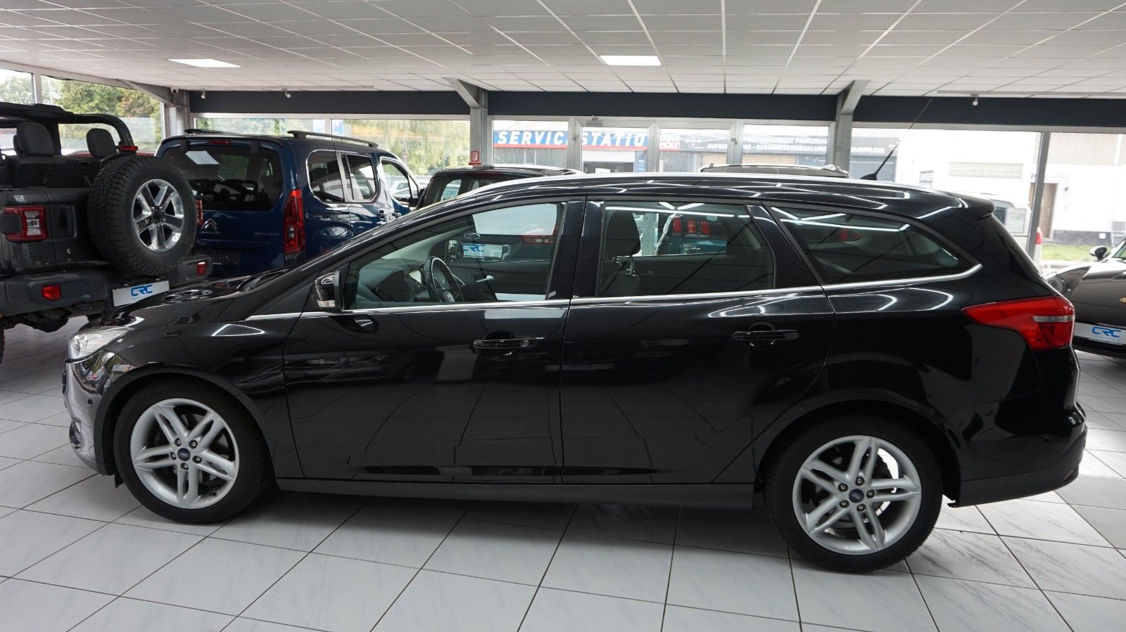 Fahrzeugabbildung Ford Focus Turnier Titanium  4,4L / 100 Verbrauch