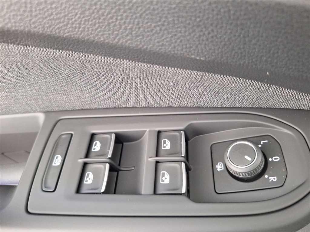 Volkswagen Golf Variant Life 2.0 TDI Navi Winterpaket, миниатюра 15