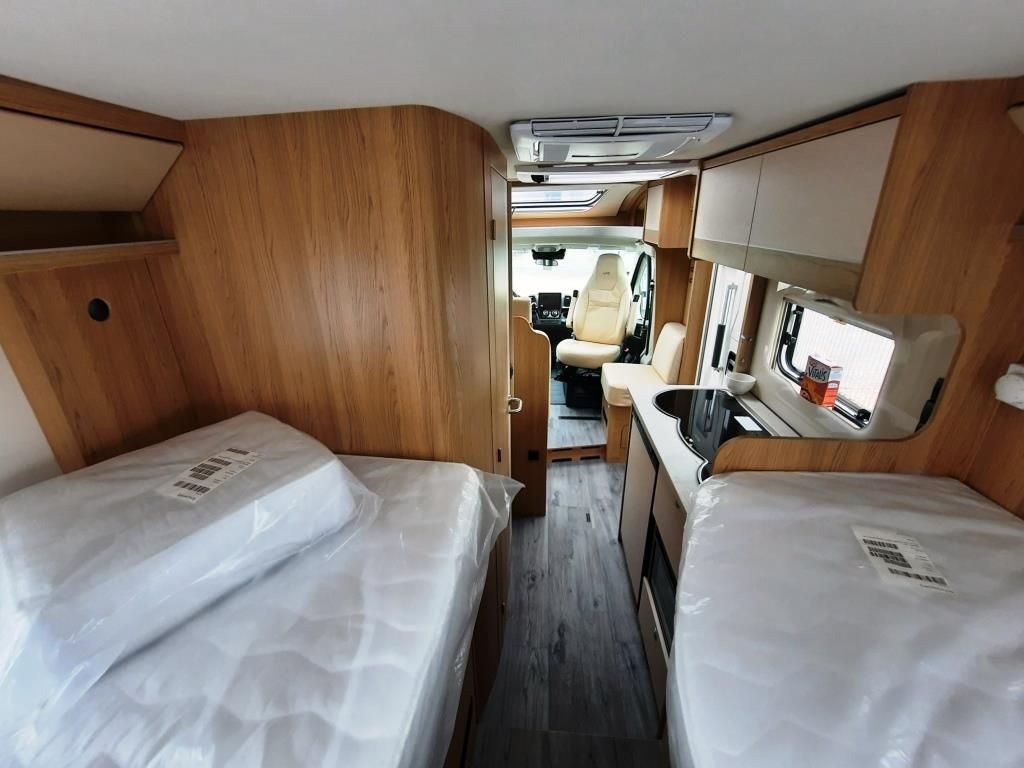 Fahrzeugabbildung LMC Cruiser V 643 70 Jahre Verfüg./Sparen Sie 6.476,