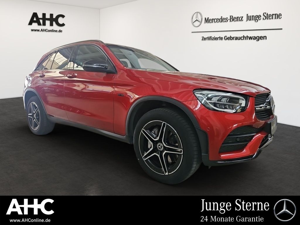 Fahrzeugabbildung Mercedes-Benz GLC 300 e 4M AMG Night AHK Pano LED SHZ Ambie.