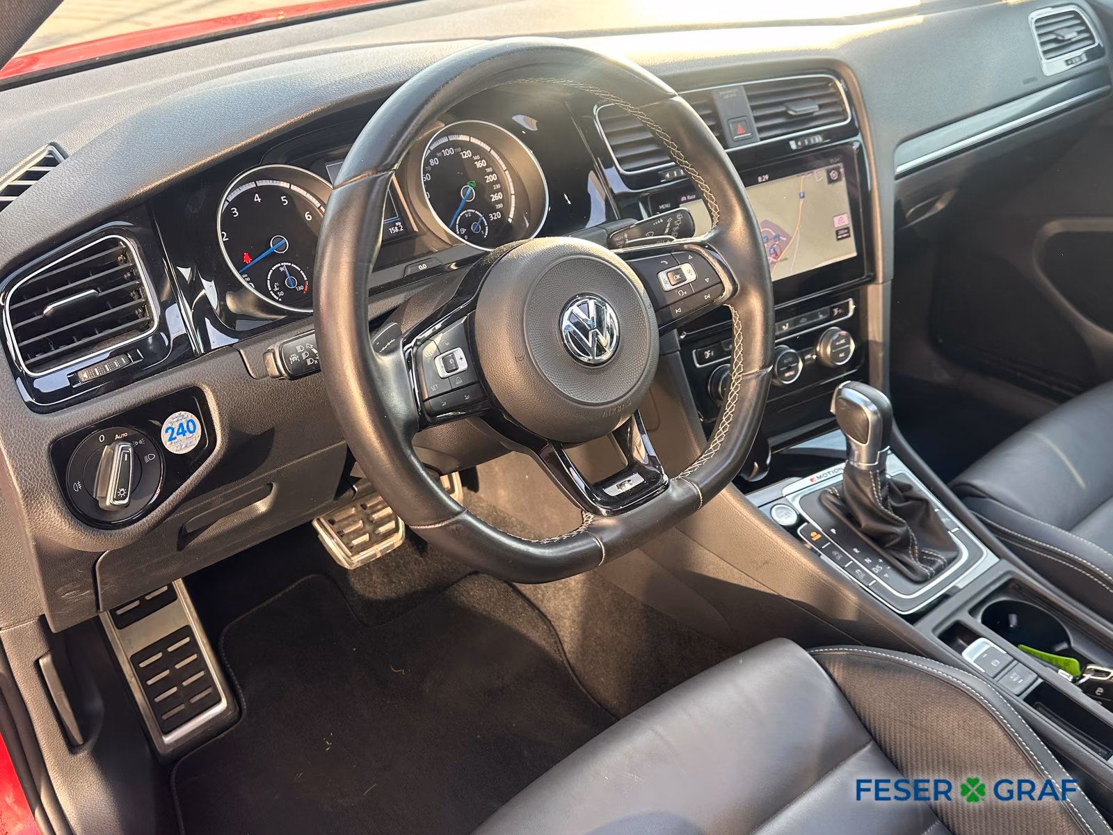 Volkswagen Golf VII R 2.0 TSI DSG LED PANO DYNAUDIO KAMERA